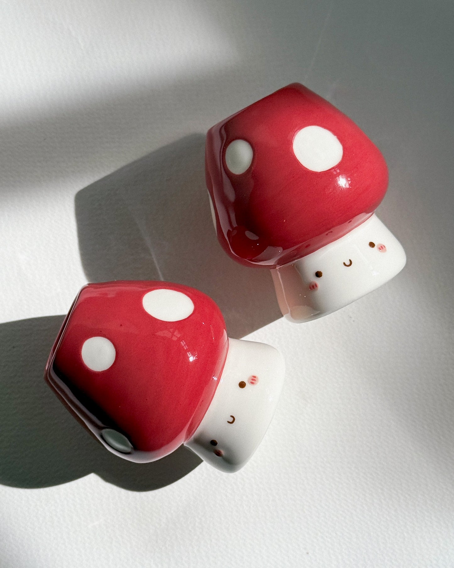 Mushroom chasen holder, whisk holder