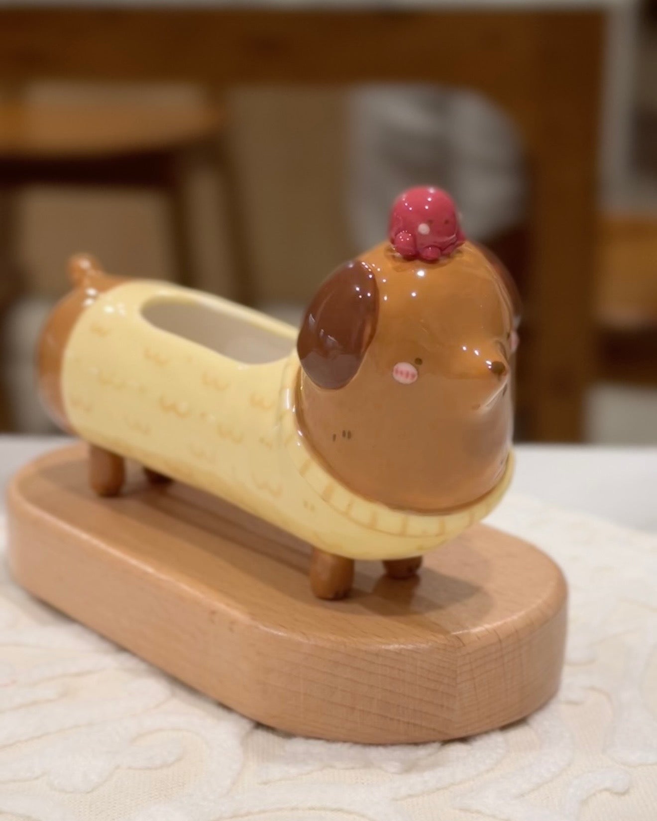 "preorder" Dachshund Dark tone long body Vase