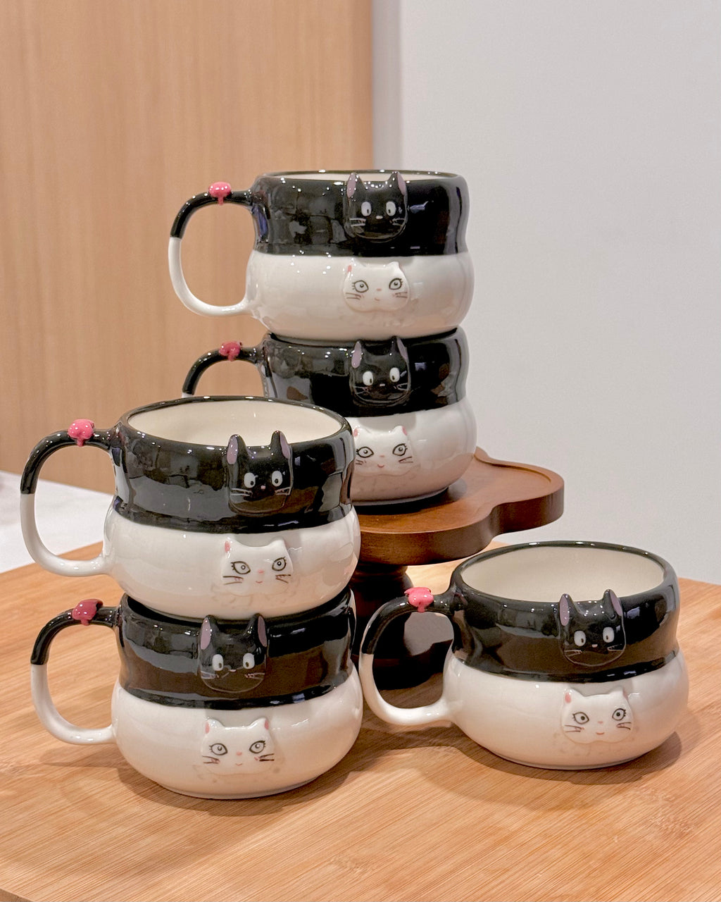 BLACK & WHITE CAT cup, Fluffy cup- Mid Year Sale❗️