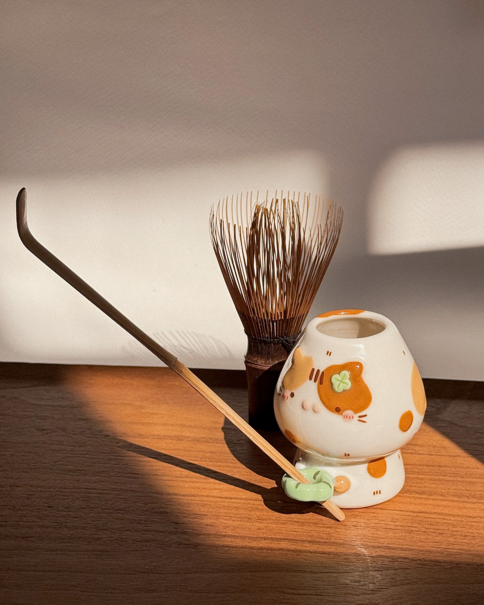 LUCKY CAT chasen holder, whisk holder