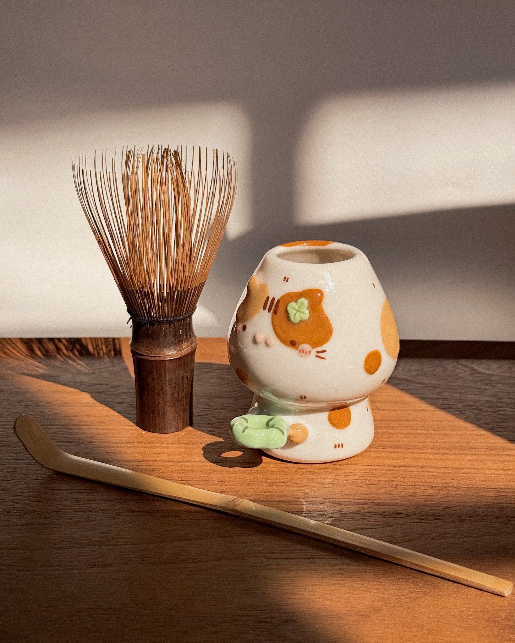 LUCKY CAT chasen holder, whisk holder