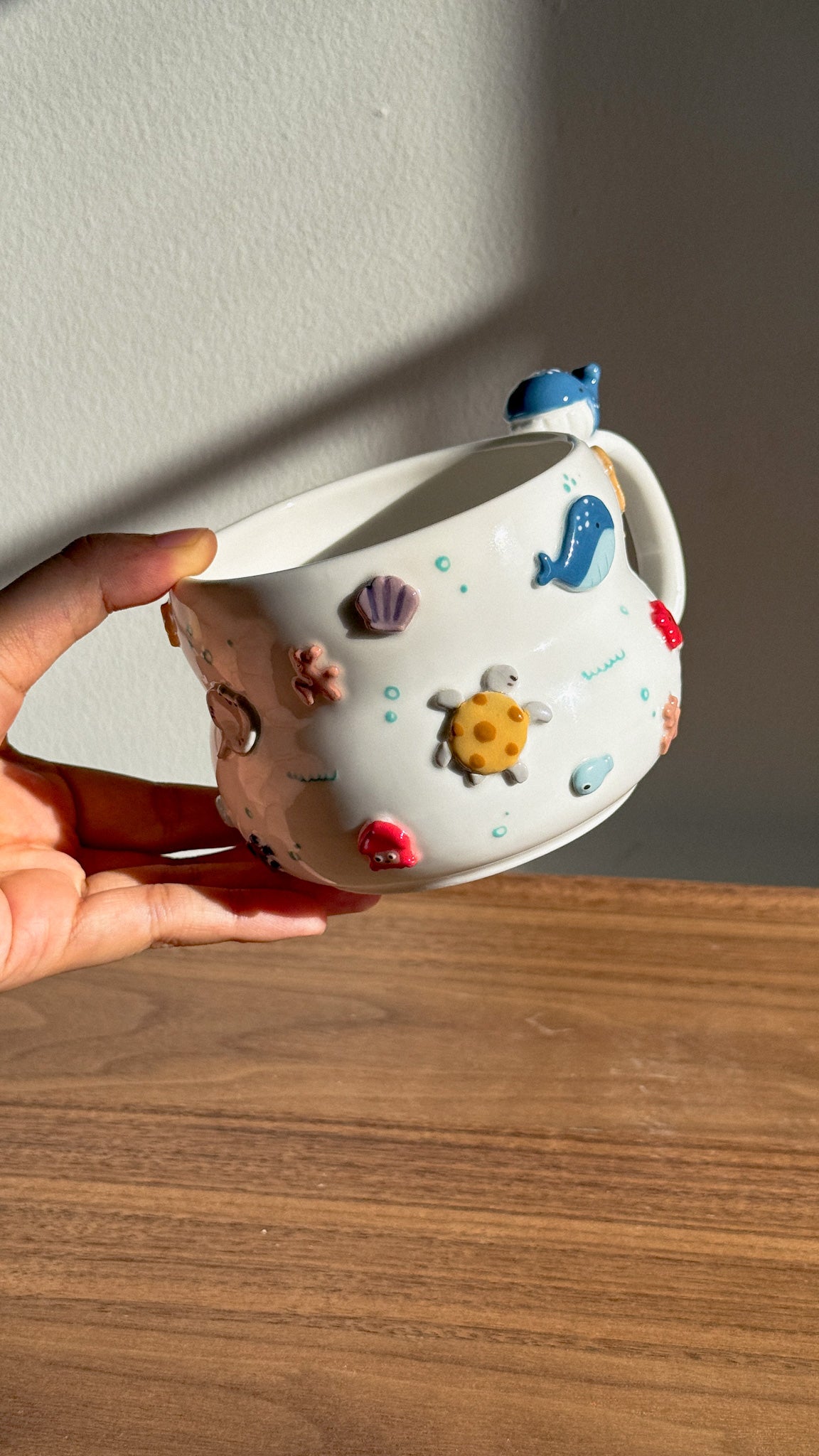 OCEAN cup Fluffy size with Tiny Whale on the Edge