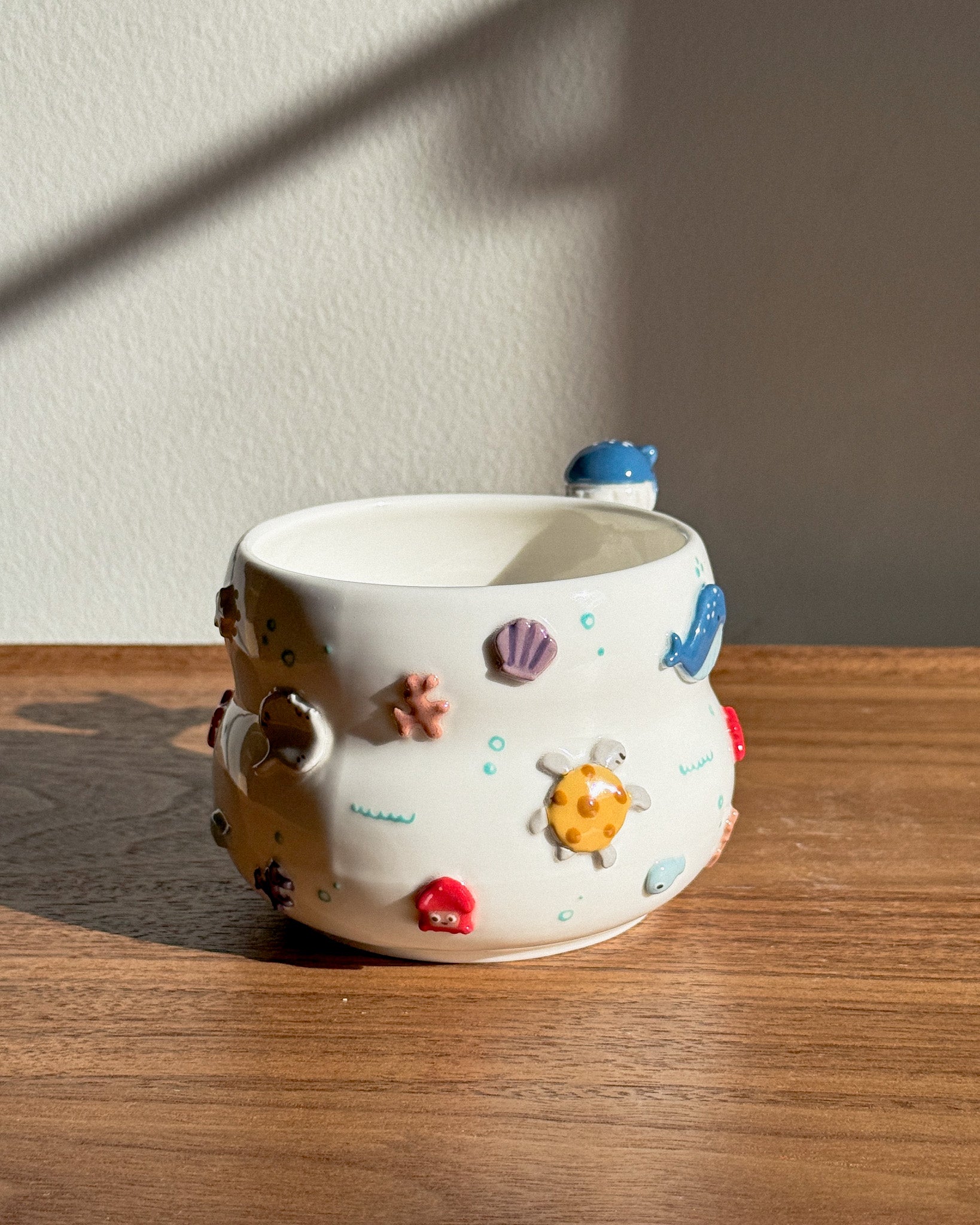 OCEAN cup Fluffy size with Tiny Whale on the Edge