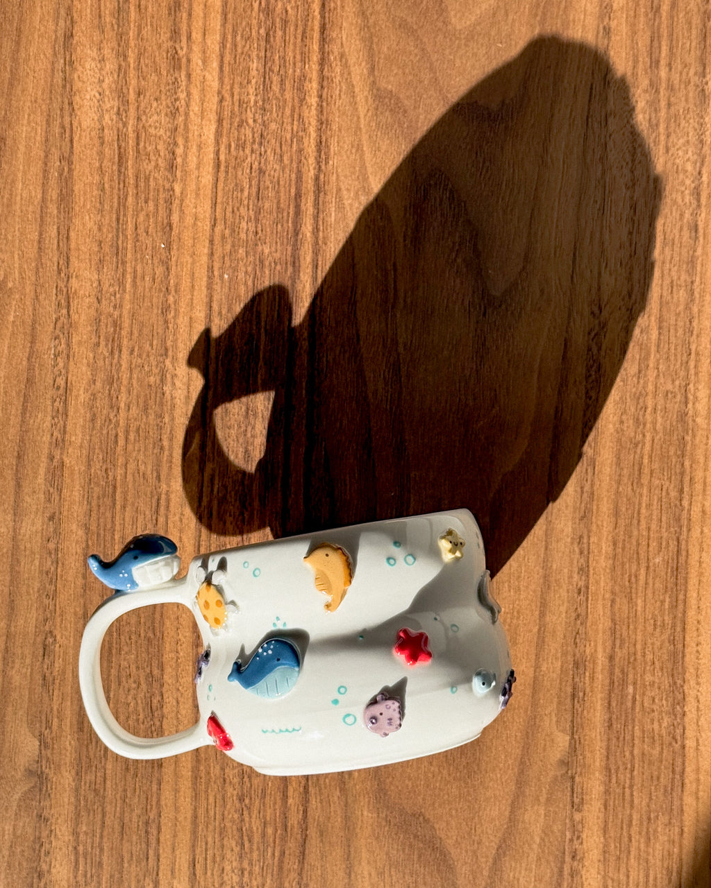 OCEAN cup Fluffy size with Tiny Whale on the Edge