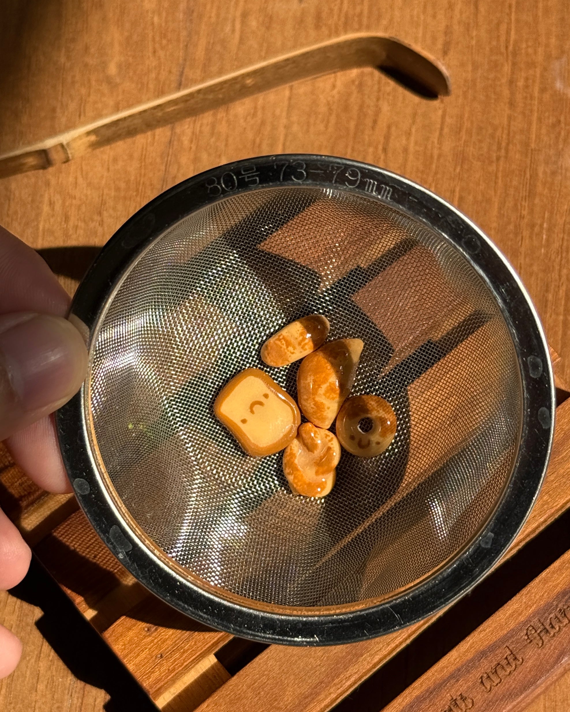 A SET of Sifter Bead, 6 pieces of Happy bread Sifter bead