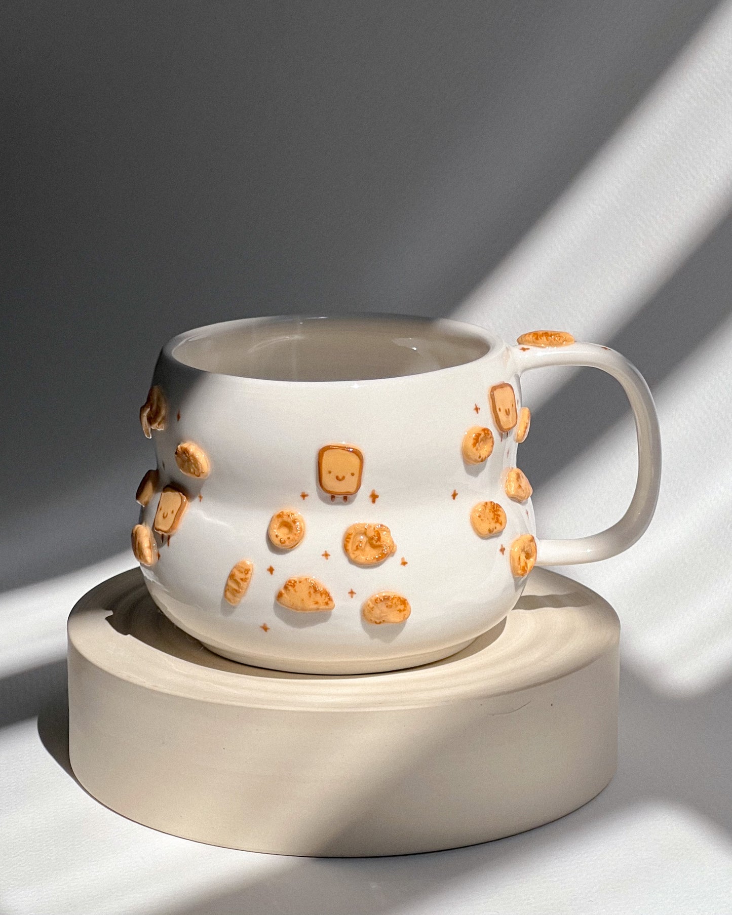 Happy bread cup Fluffy size (PRE-ORDER), Estimated Completion: August