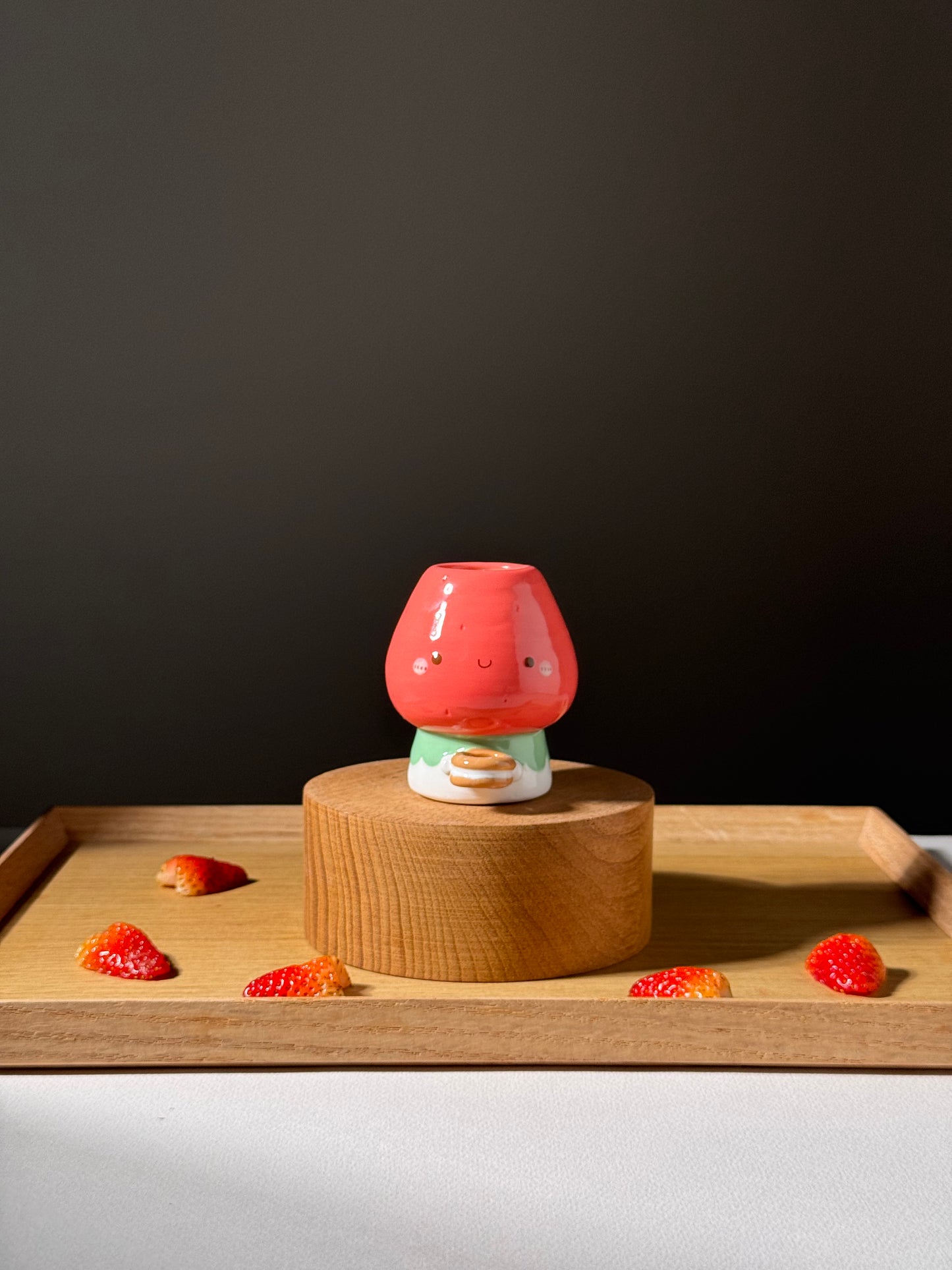 STRAWBERRY chasen holder, whisk holde