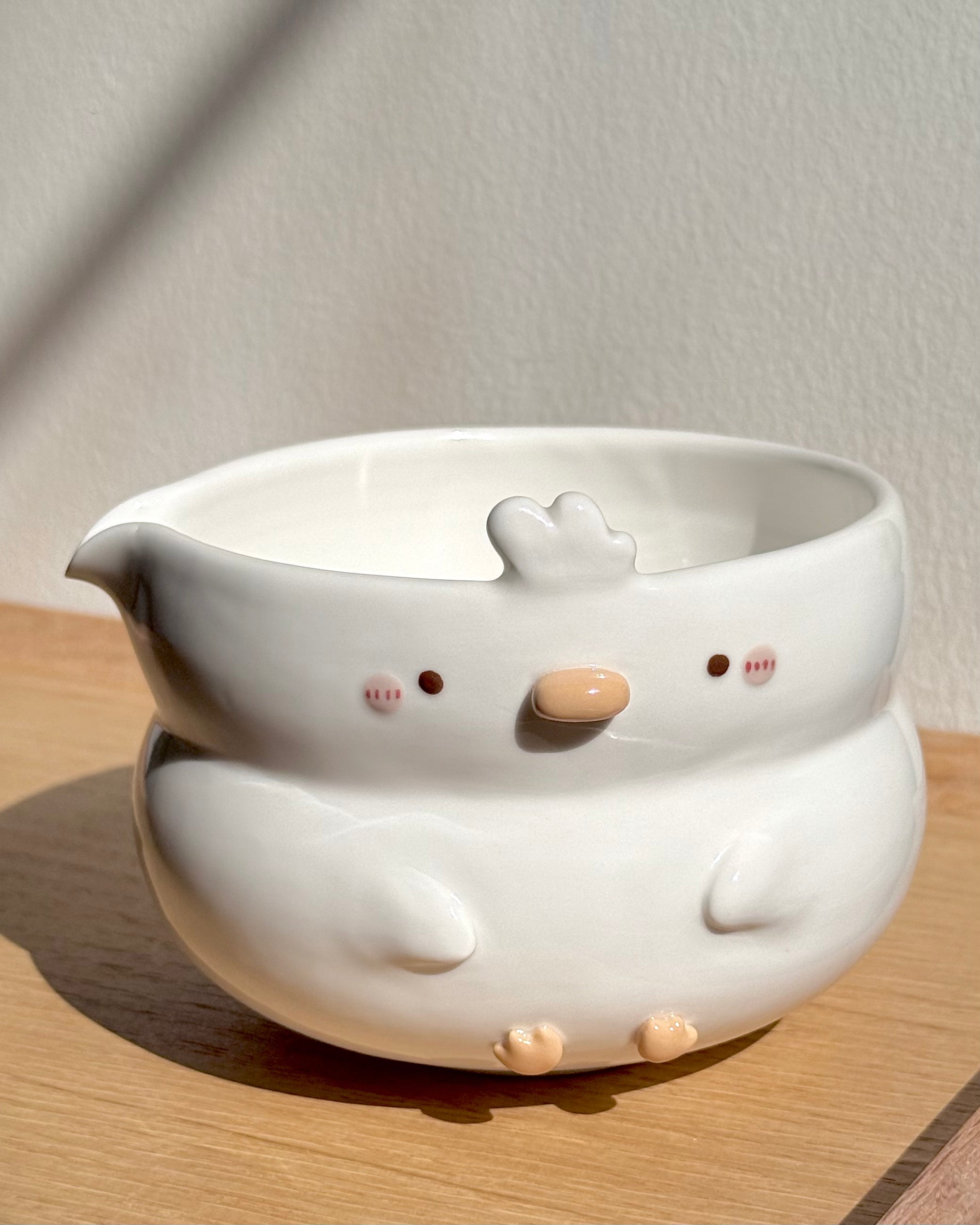 White cockatoo Fluffy Matcha bowl