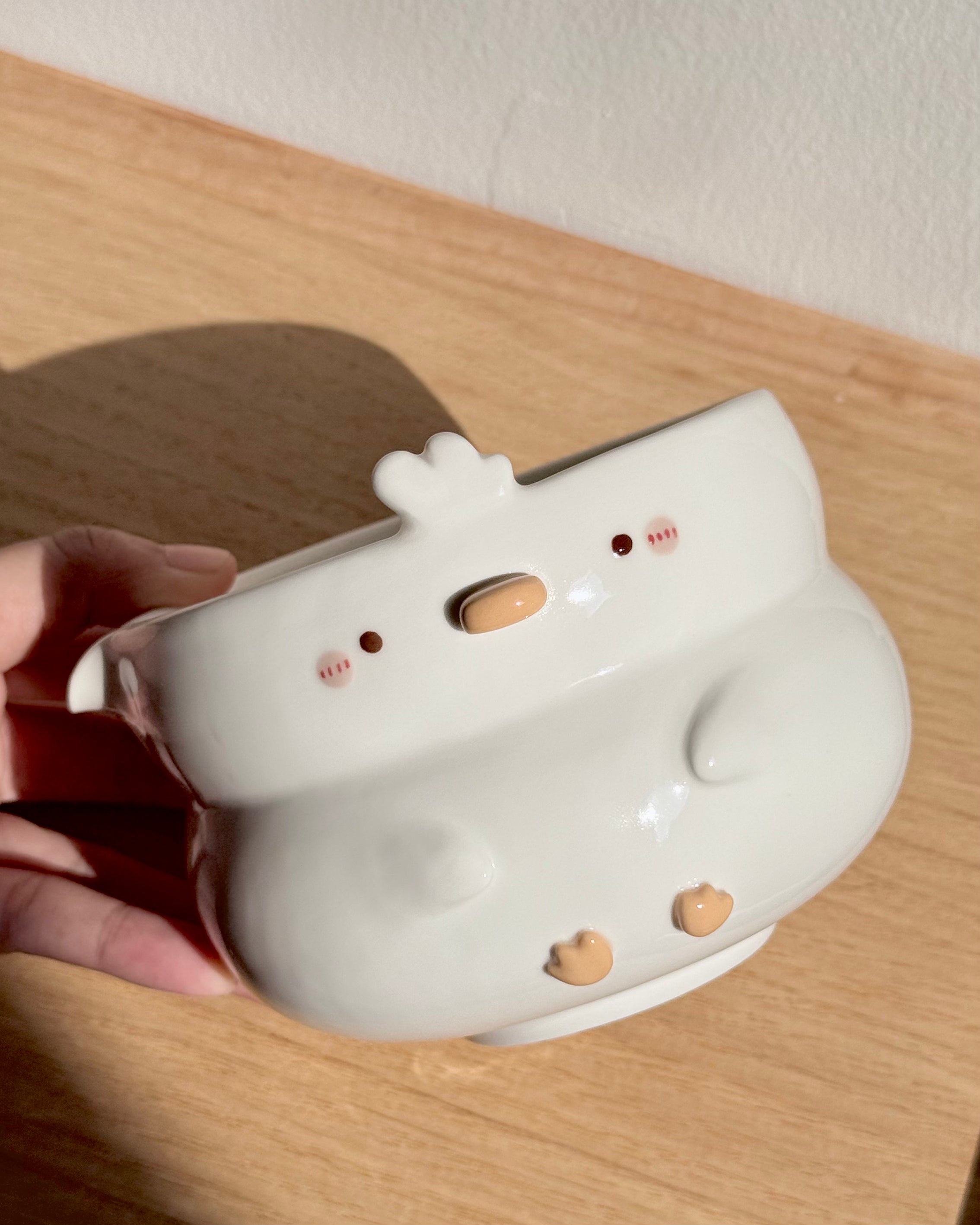 White cockatoo Fluffy Matcha bowl
