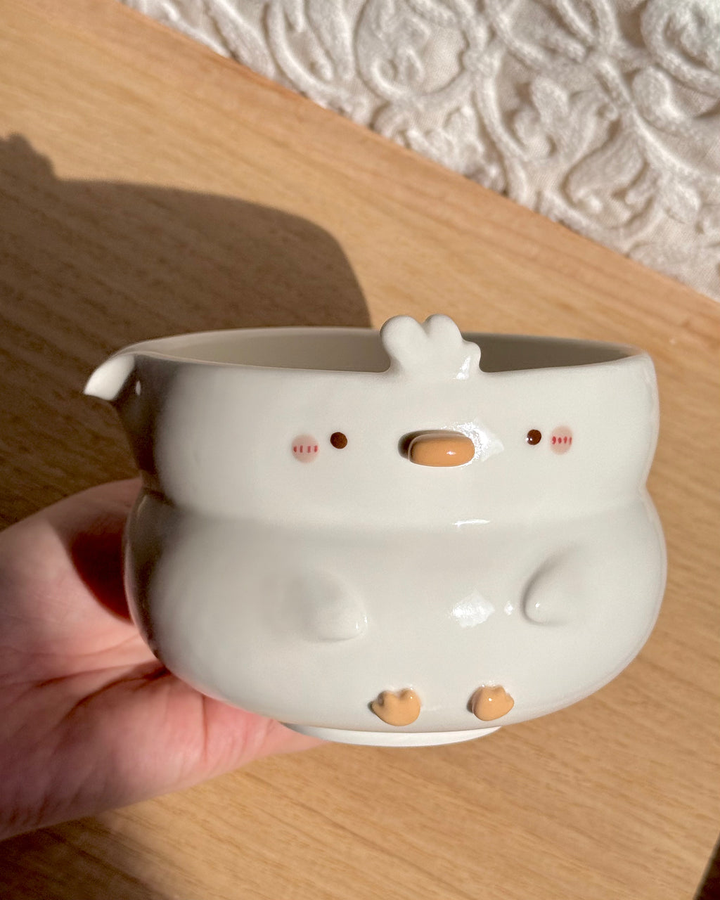 White cockatoo Fluffy Matcha bowl